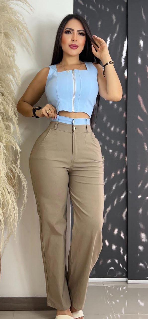 Conjunto Pantalón y Blusa
