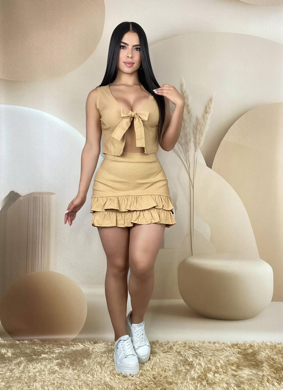Conjunto Blusa y Falda Short